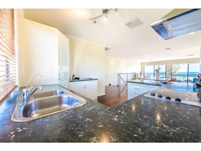 3/42 Esplanade, Christies Beach SA 5165