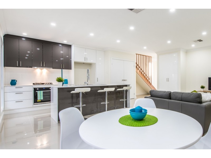 22 22a 22b 22c Grazing Avenue, Morphett Vale SA 5162