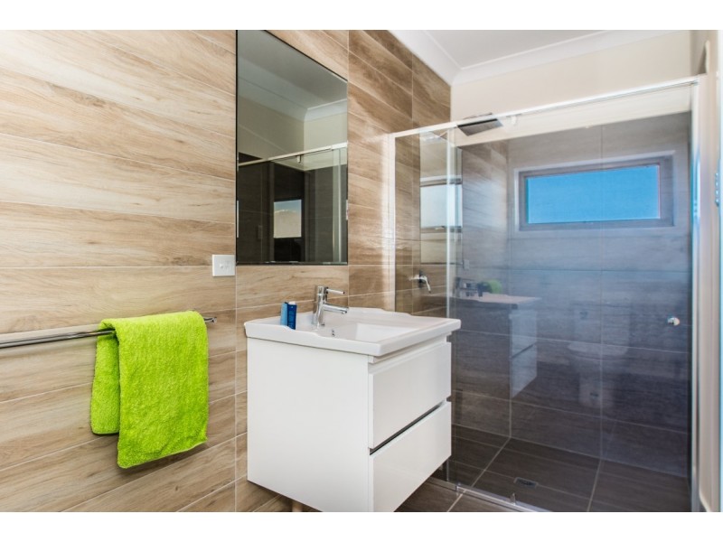 22 22a 22b 22c Grazing Avenue, Morphett Vale SA 5162