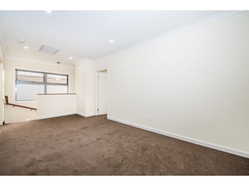 22 22a 22b 22c Grazing Avenue, Morphett Vale SA 5162