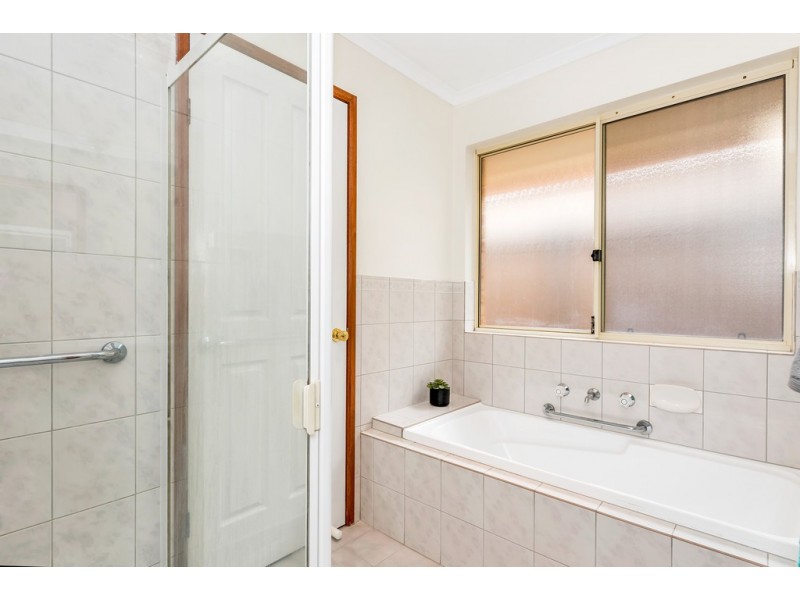 22 Berenwode Circuit, Morphett Vale SA 5162