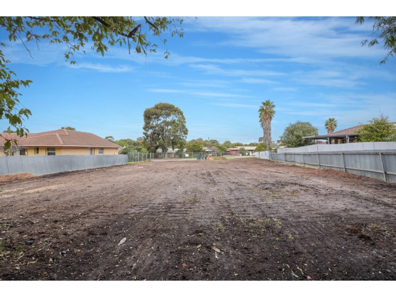 67 Booth Avenue, Morphett Vale SA 5162