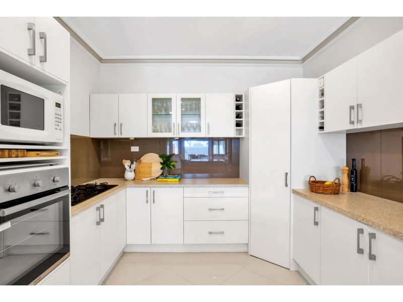 4 Dover Court, Dover Gardens SA 5048