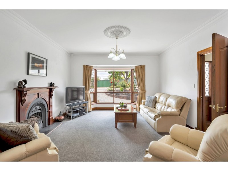 4 Dover Court, Dover Gardens SA 5048