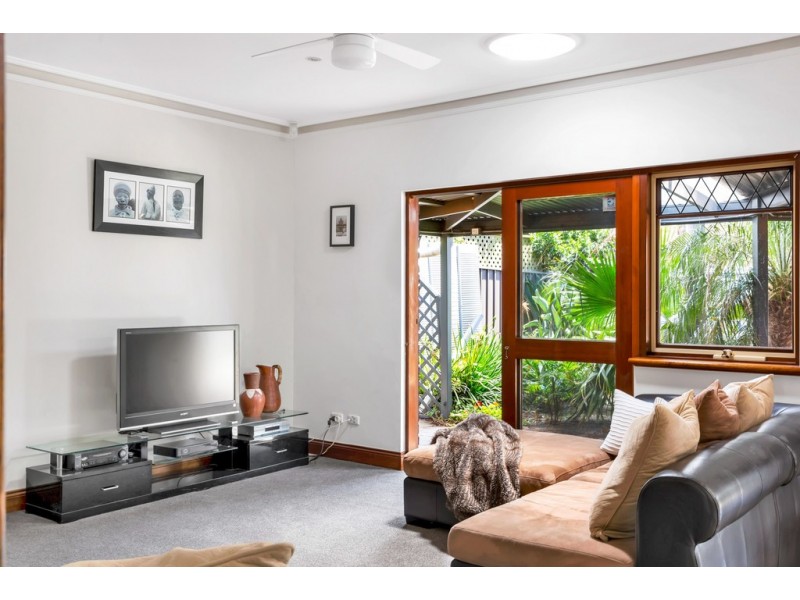 4 Dover Court, Dover Gardens SA 5048