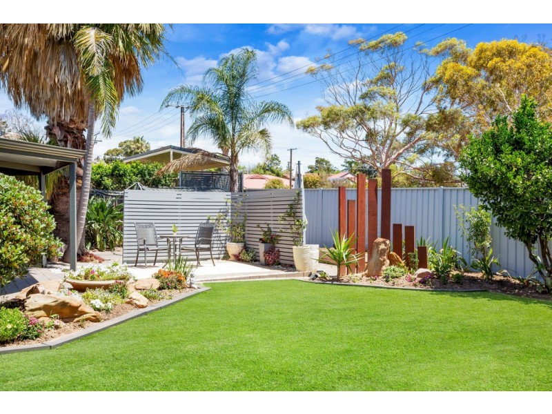 4 Dover Court, Dover Gardens SA 5048