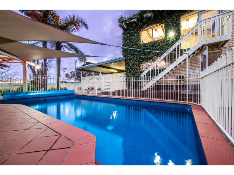 63 Teusner Drive, Morphett Vale SA 5162