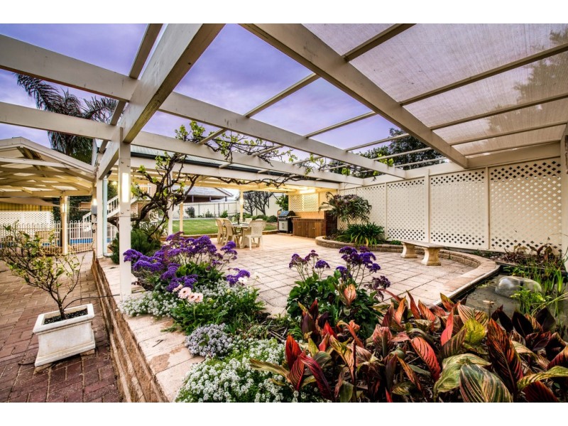 63 Teusner Drive, Morphett Vale SA 5162