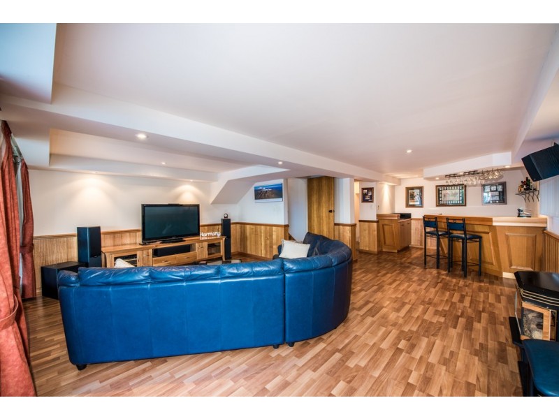 63 Teusner Drive, Morphett Vale SA 5162