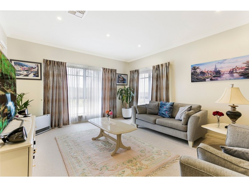 66 George Francis Drive, Mount Compass SA 5210