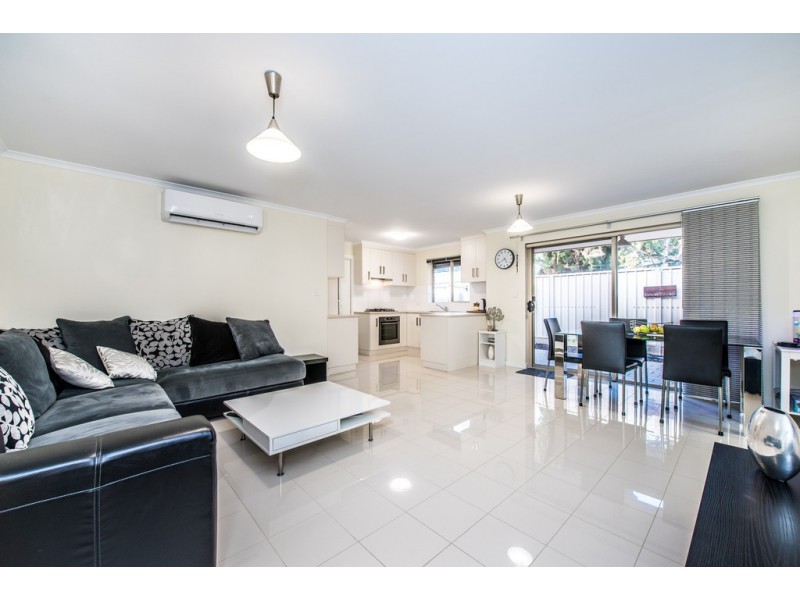 10 Raphael Crescent, Morphett Vale SA 5162