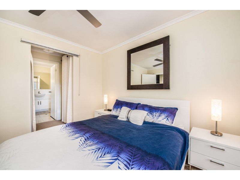 10 Raphael Crescent, Morphett Vale SA 5162