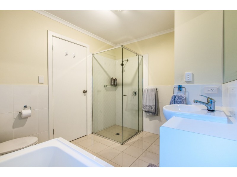 10 Raphael Crescent, Morphett Vale SA 5162