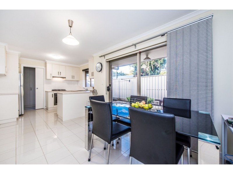 10 Raphael Crescent, Morphett Vale SA 5162