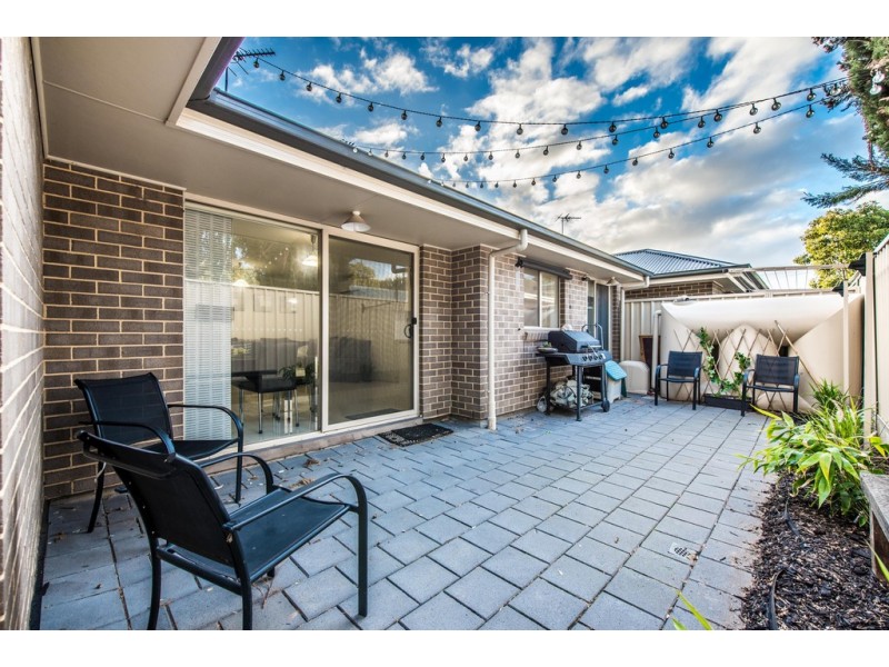 10 Raphael Crescent, Morphett Vale SA 5162