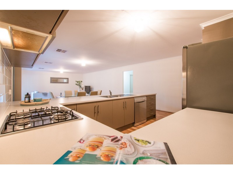 4 Ship Street, Seaford Meadows SA 5169