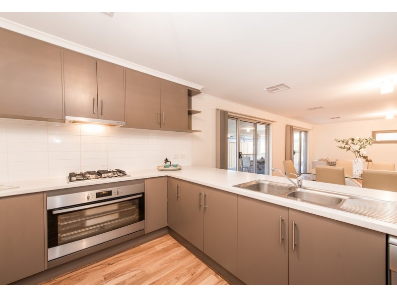 4 Ship Street, Seaford Meadows SA 5169