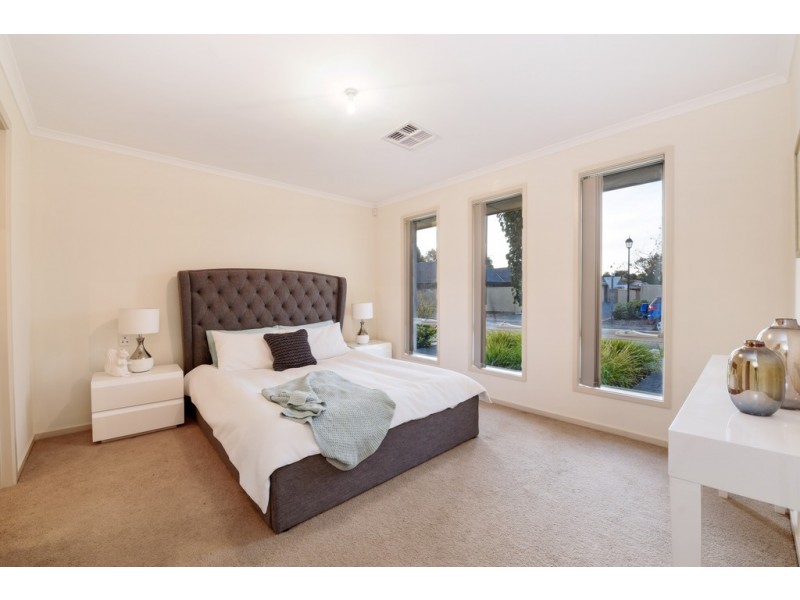 4 Ship Street, Seaford Meadows SA 5169