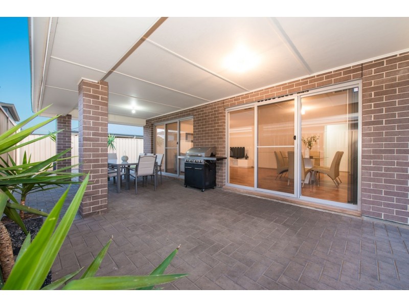 4 Ship Street, Seaford Meadows SA 5169