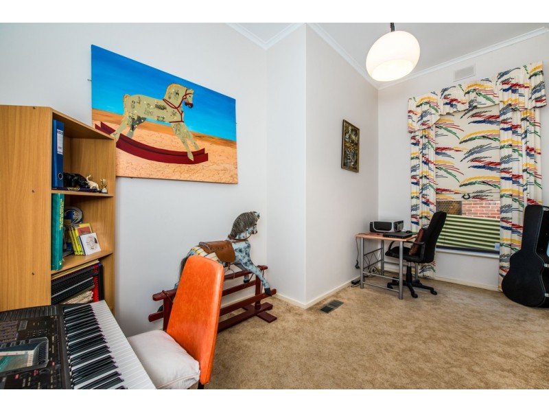 15 Clearview Tce, Flagstaff Hill SA 5159