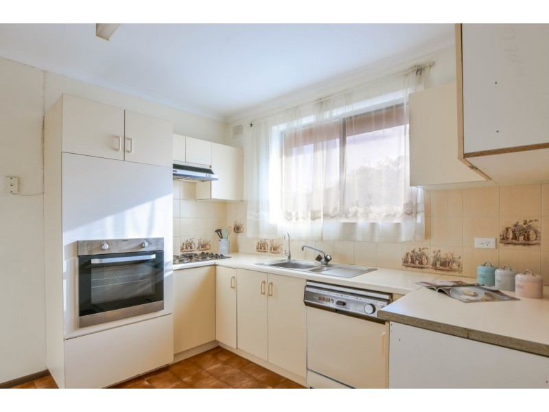 8 Tongan Way, Happy Valley SA 5159