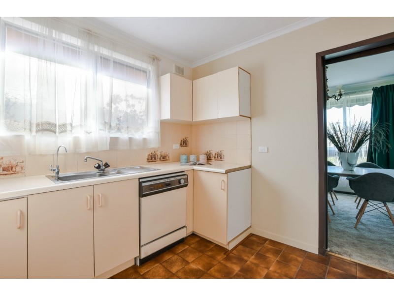 8 Tongan Way, Happy Valley SA 5159