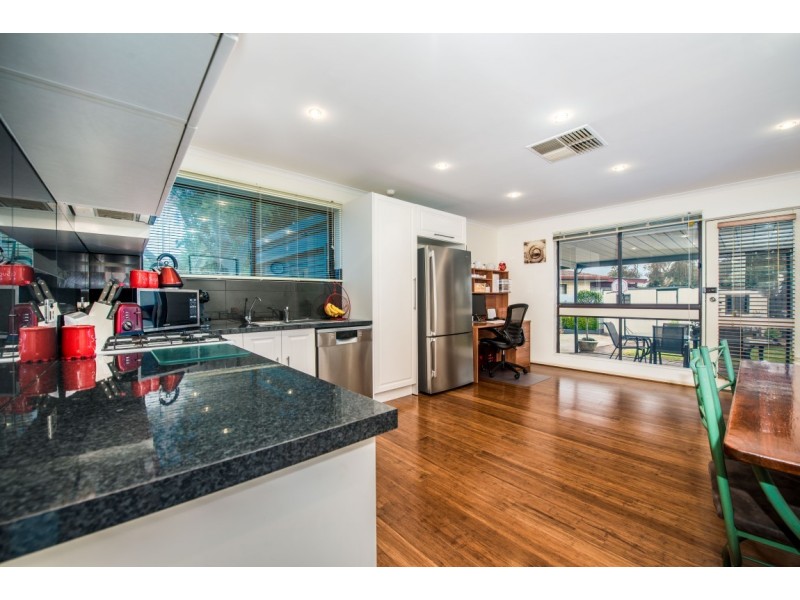 22 Jenner Street, Morphett Vale SA 5162