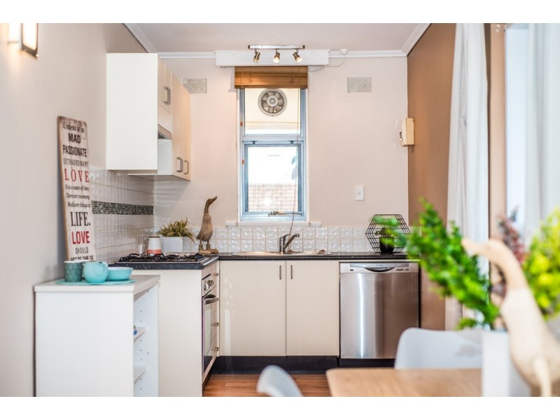 10/14 Broadway, Glenelg South SA 5045