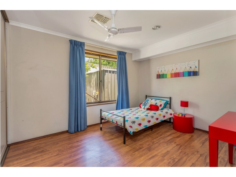 10 Pinehurst Grove, Morphett Vale SA 5162