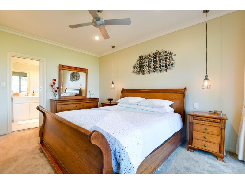 14 Grandview Court, Aberfoyle Park SA 5159