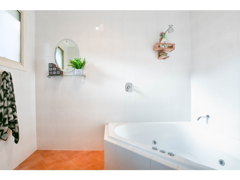 14 Grandview Court, Aberfoyle Park SA 5159