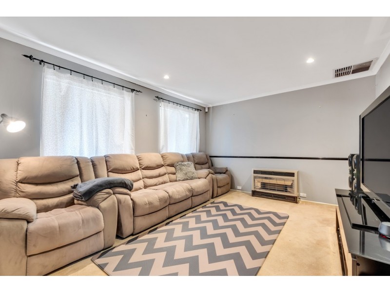 18 Acre Avenue, Morphett Vale SA 5162
