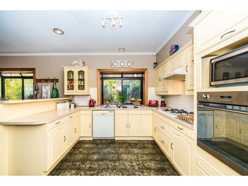 92 Jervois Tce, Marino SA 5049