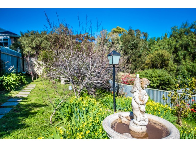 92 Jervois Tce, Marino SA 5049