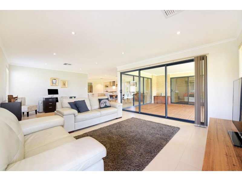 14 Aubrey Drive, Willunga SA 5172