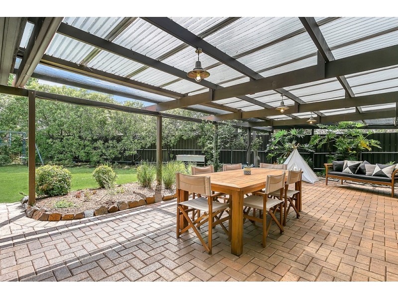 5 Dawson Avenue, Happy Valley SA 5159