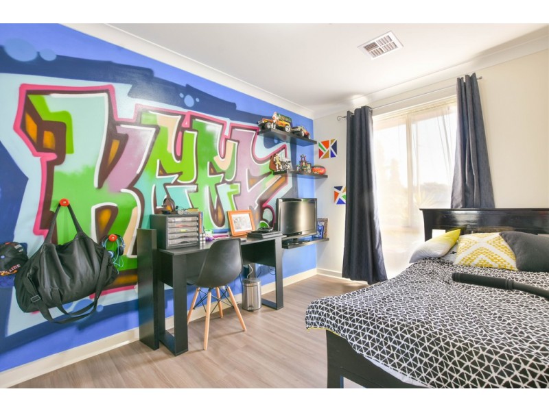 16 Abbott Ave, Morphett Vale SA 5162
