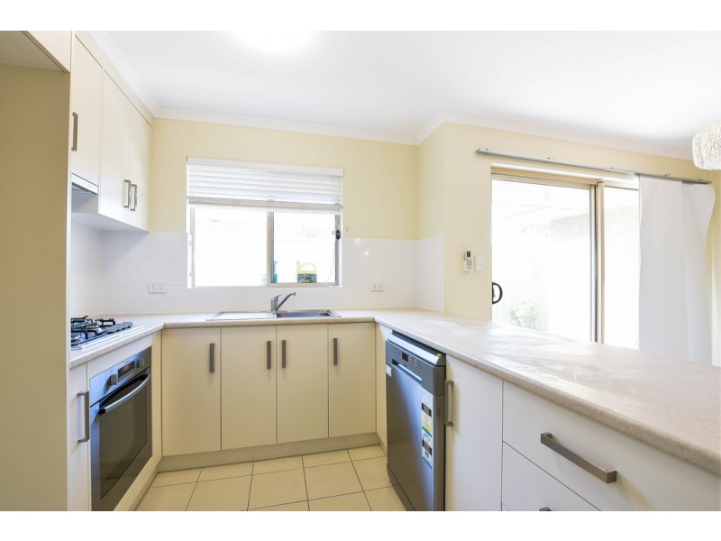12 Raphael Crescent, Morphett Vale SA 5162