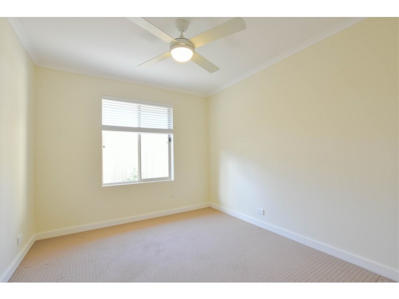 12 Raphael Crescent, Morphett Vale SA 5162