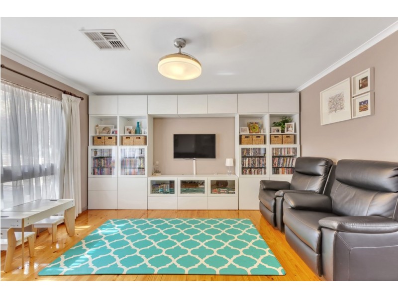 42 Holly Rise, Hackham West SA 5163