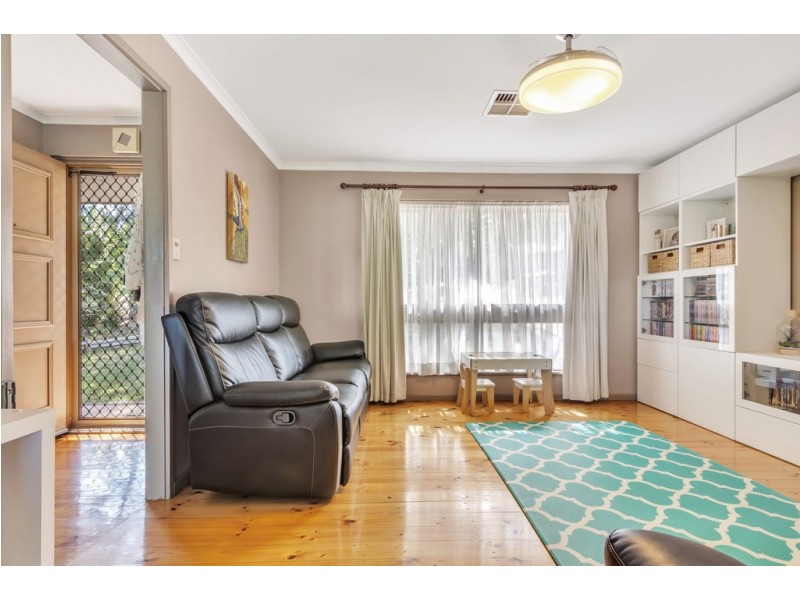 42 Holly Rise, Hackham West SA 5163