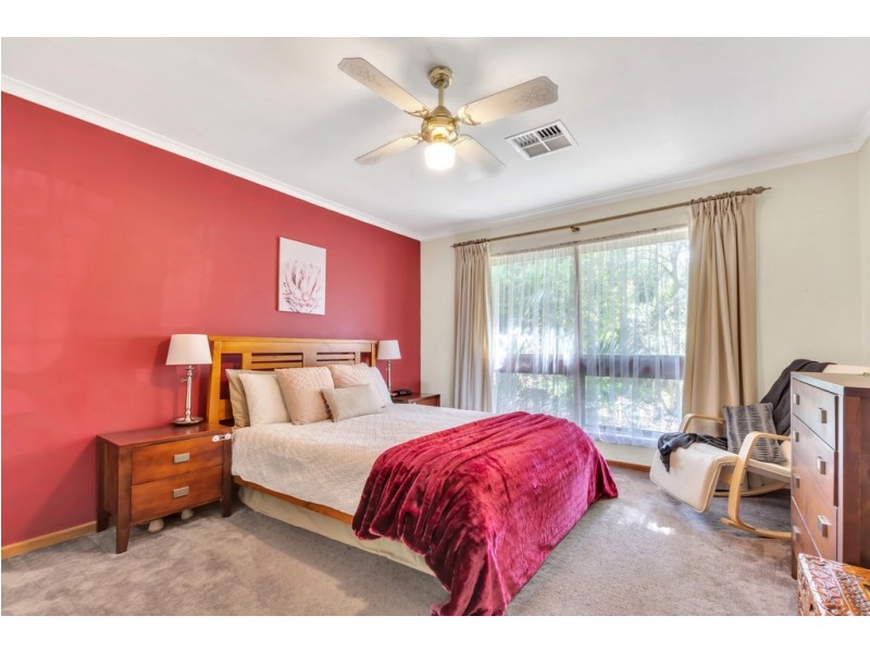 42 Holly Rise, Hackham West SA 5163