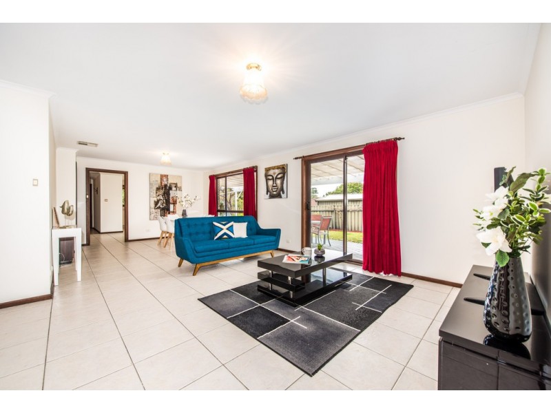 3 Garnet Crescent, Flagstaff Hill SA 5159