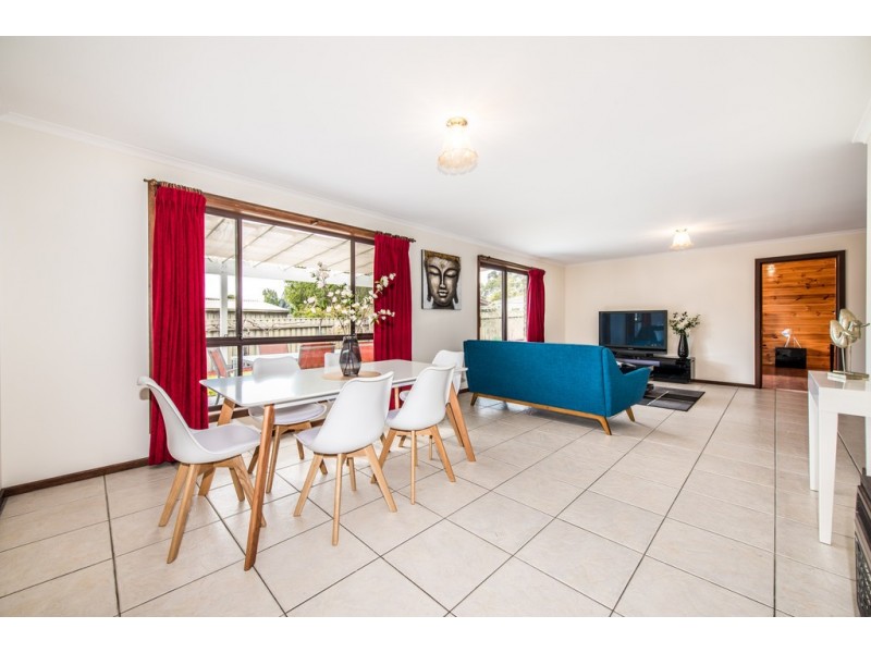 3 Garnet Crescent, Flagstaff Hill SA 5159