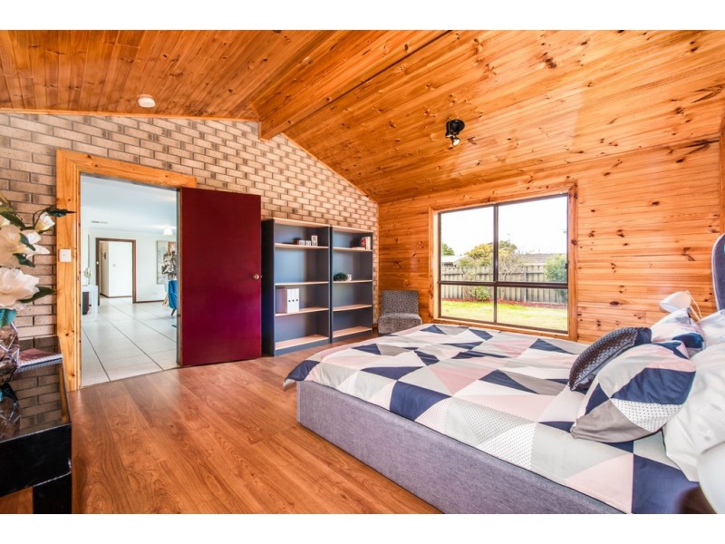 3 Garnet Crescent, Flagstaff Hill SA 5159