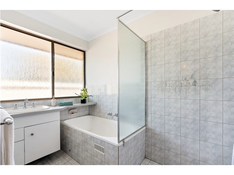 1 Mcrae Road, Port Noarlunga South SA 5167