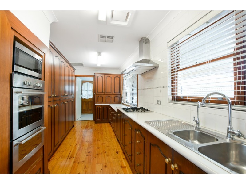 1 Rajah Street, Morphett Vale SA 5162