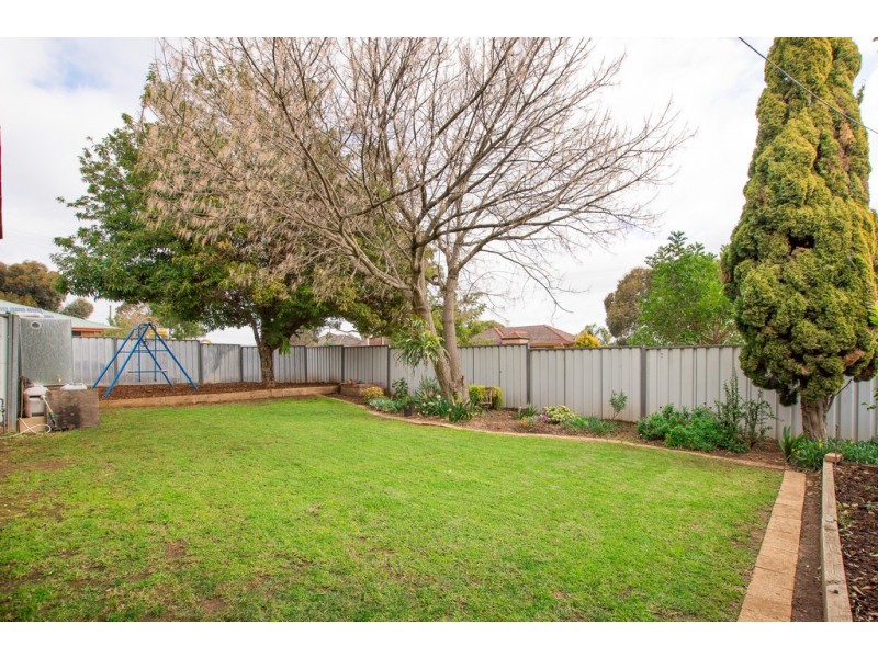 1 Rajah Street, Morphett Vale SA 5162