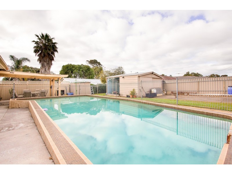 1 Rajah Street, Morphett Vale SA 5162