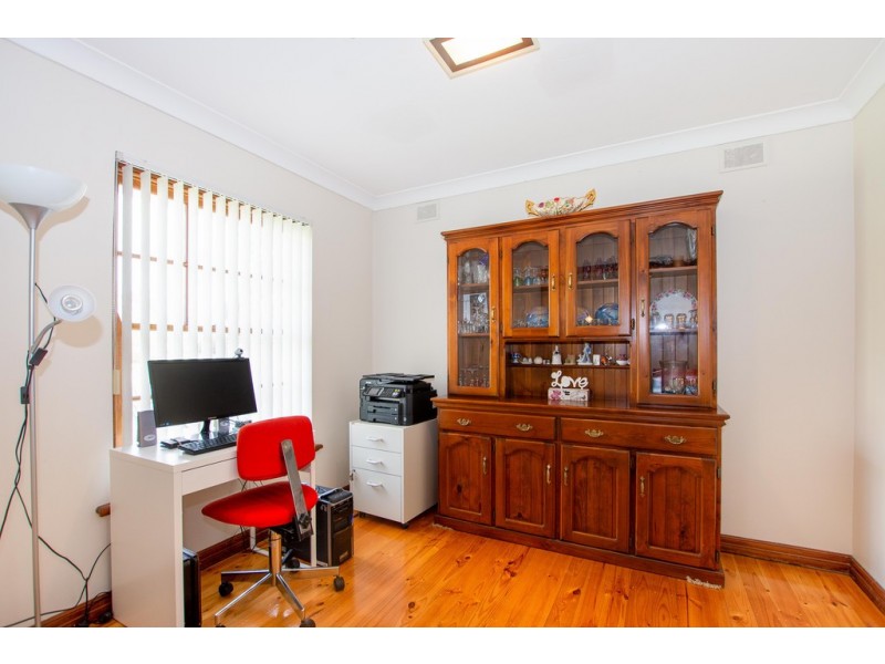 1 Rajah Street, Morphett Vale SA 5162